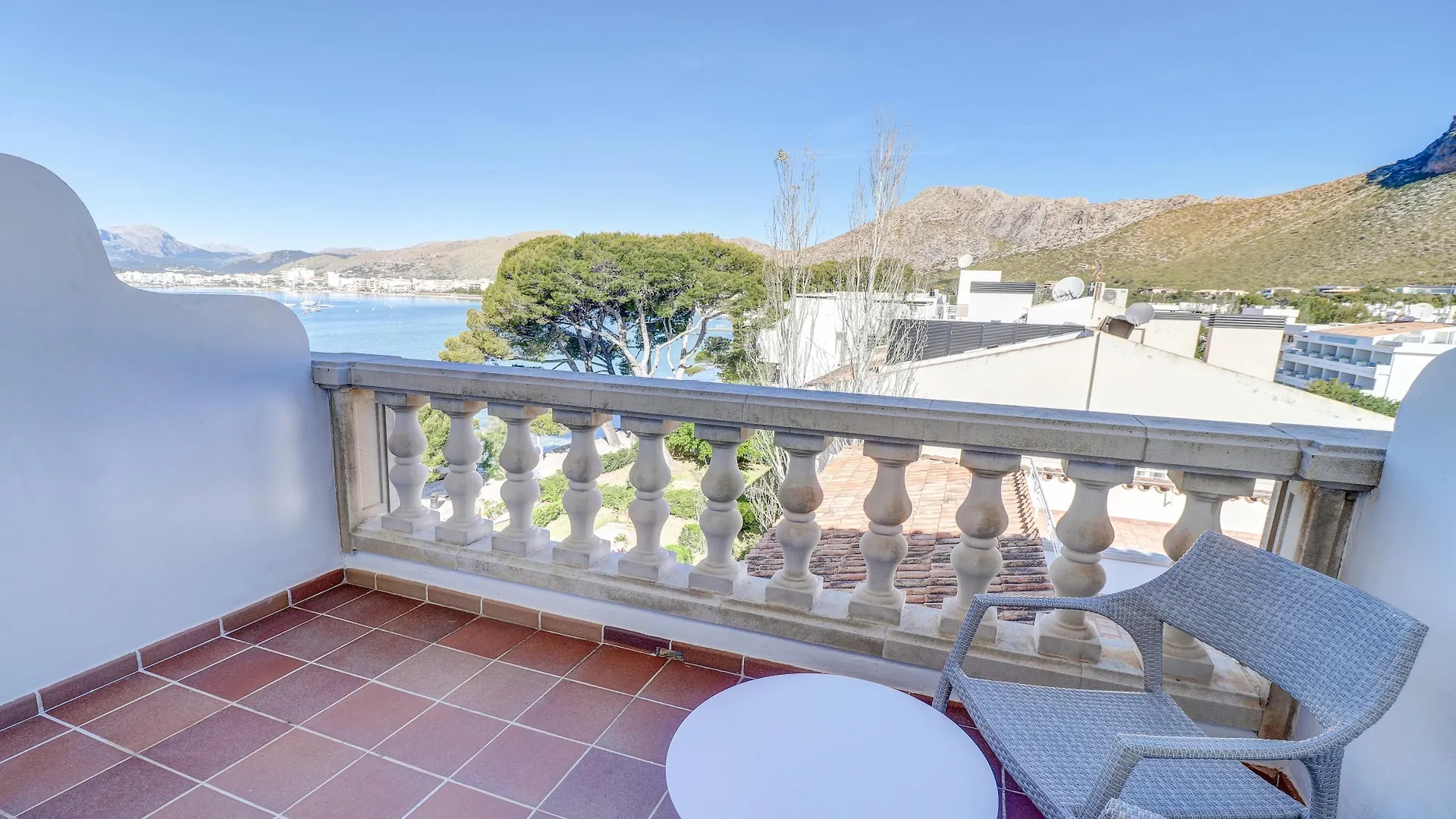 Hotel Illa D'Or & Club Apts 4* Sup Port de Pollenca Spain