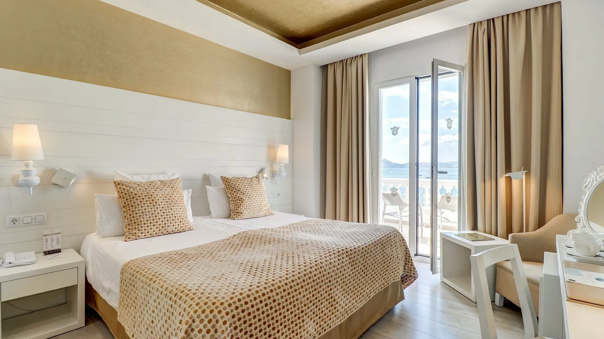 ****  Hotel Illa D'Or & Club Apts 4* Sup Port de Pollenca Spain