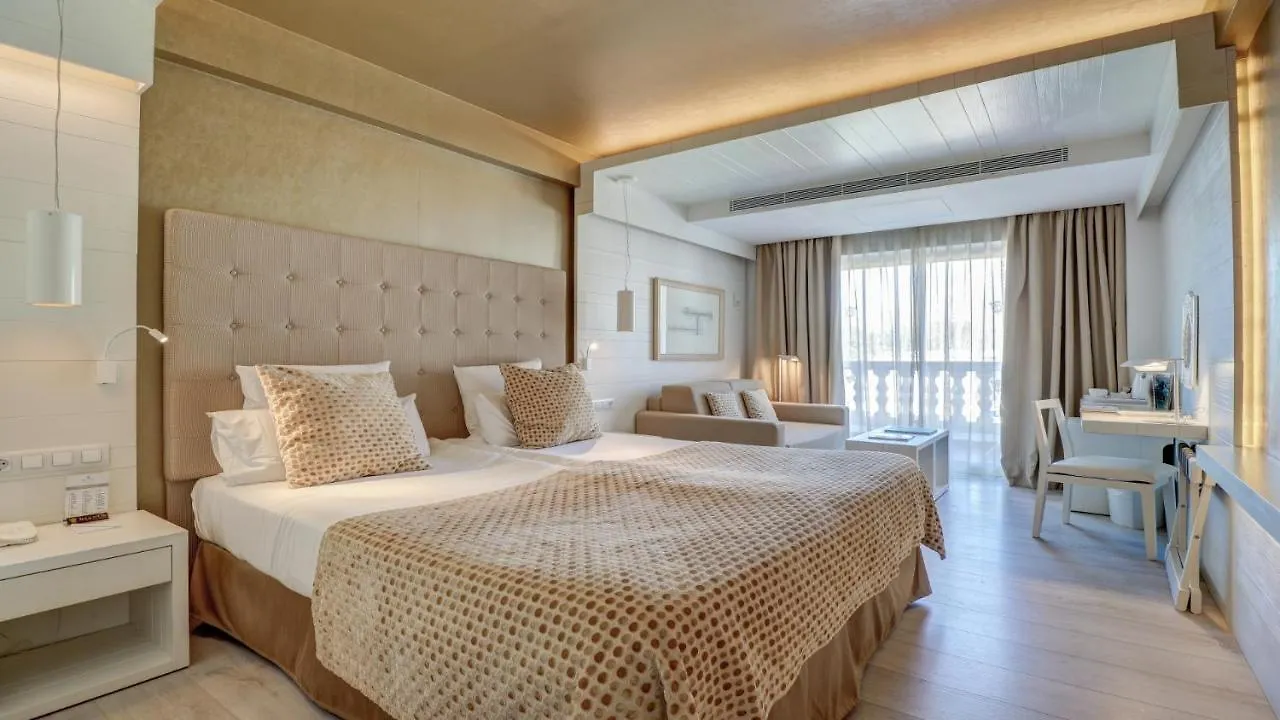 Hotel Illa D'Or & Club Apts 4* Sup Port de Pollenca